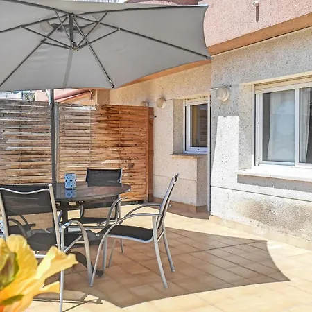 Stunning In With Kitchen Tossa de Mar